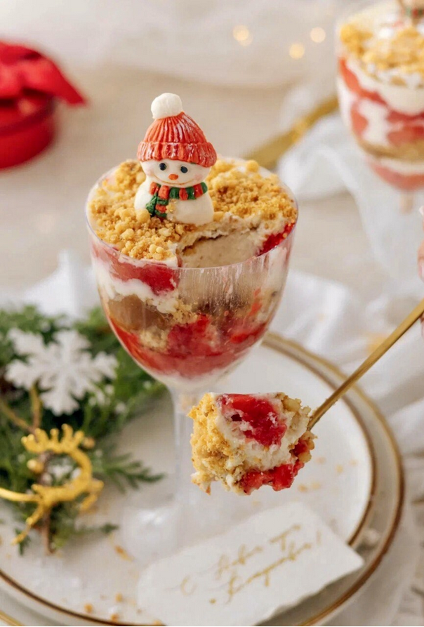 [Екатерина Завирюха] Десерт «Клубника в йогурте» (_0.png